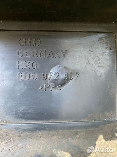 Кожух бачка гур Volkswagen passat b5 VAG