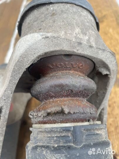 Стойки задние Volvo xc60