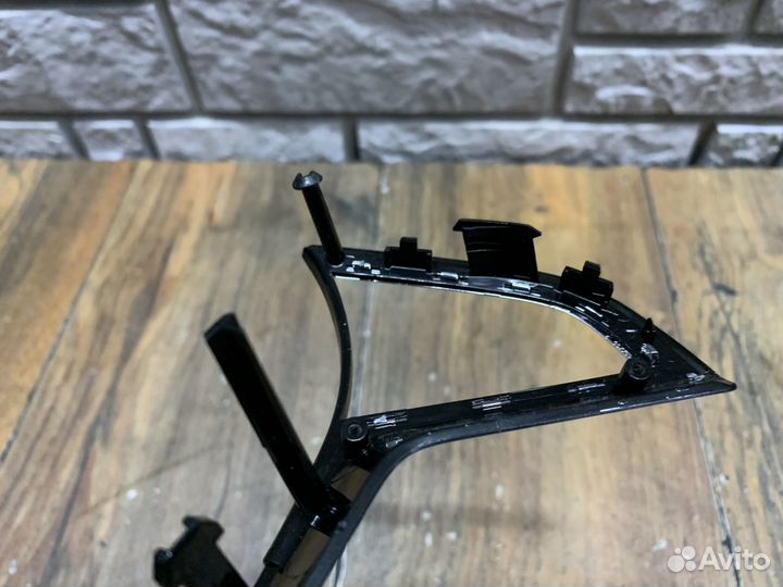 Skoda Octavia A7 Накладка декоративная на руль