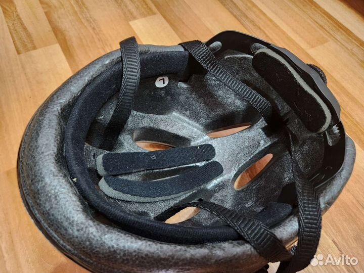 Велошлем Reaction