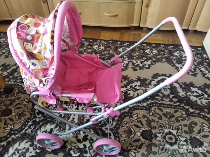 Коляска кукольная