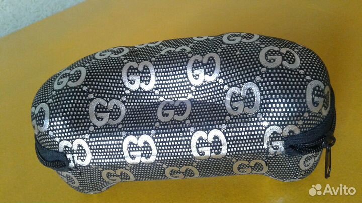 Футляры для солнцезащитных очков