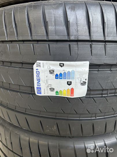 Michelin Pilot Sport 4 S Acoustic 315/30 R21 и 275/35 R21