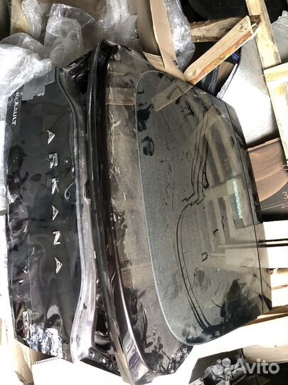 Крышка багажника со стеклом Renault Arkana