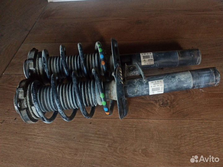 Стойки передние Volkswagen Passat CC