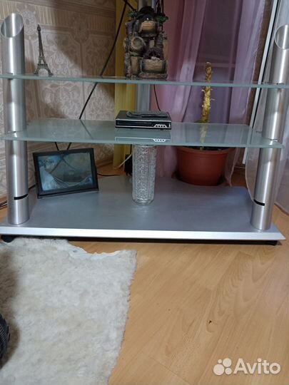 Тумба под телевизор бу стеклянная