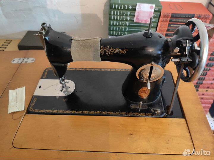 Швейная машина пмз им. Калинина