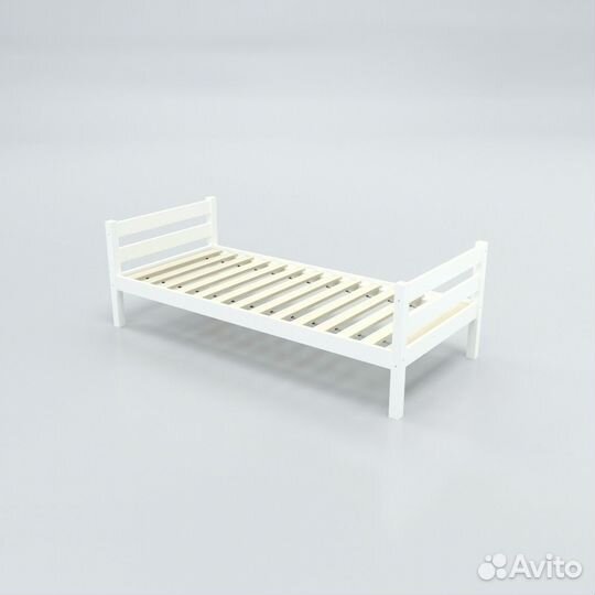 Одноярусная кровать с бортиками