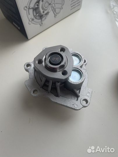 Насос водяной (помпа)