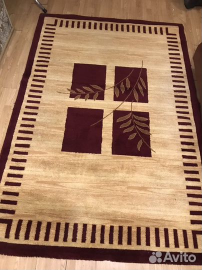 Ковер шерстяной новый