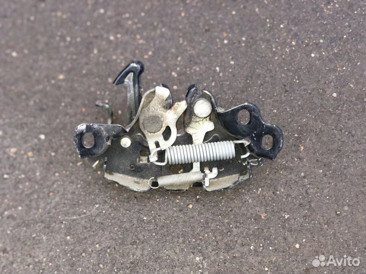 Замок капота Ниссан Теана 2009