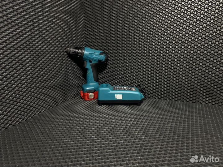 Шуруповерт Makita 6271D