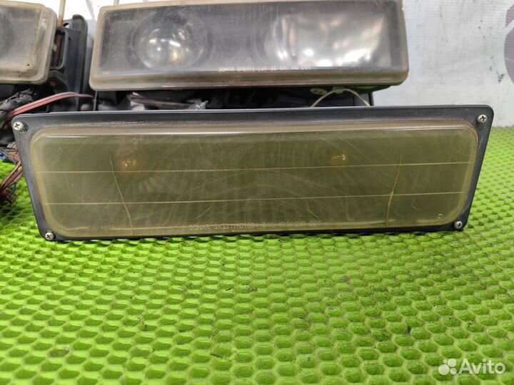 Фары передние Chevrolet Tahoe GMT400