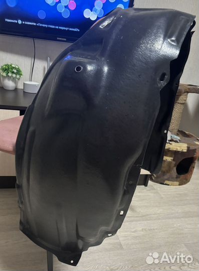 Подкрылок передний правый Камри 50