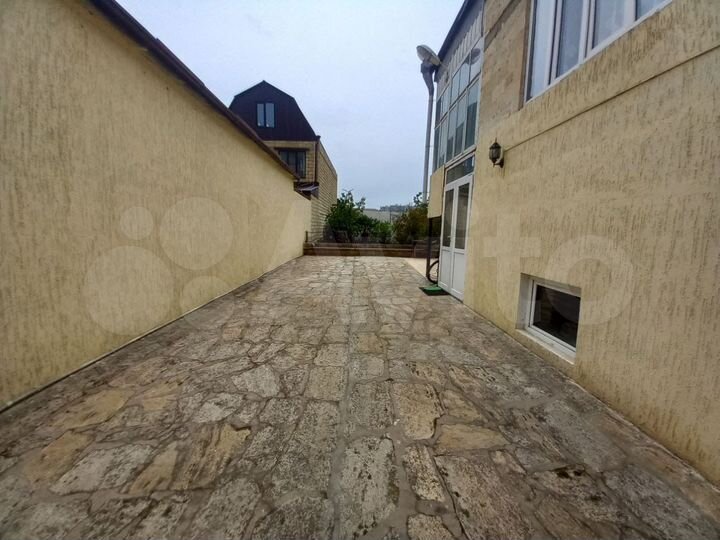 Дом 500 м² на участке 8 сот.