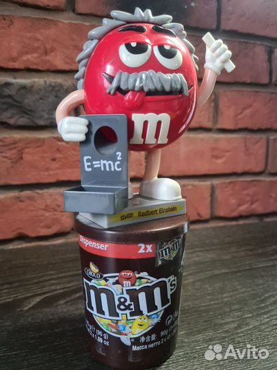 Диспенсер M&M’s