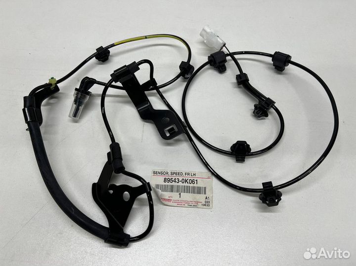 Датчик ABS Hilux FR передний левый 89543-0K061