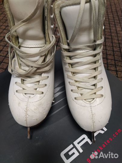 Профессиональные фигурные коньки Graf ace, 33 р