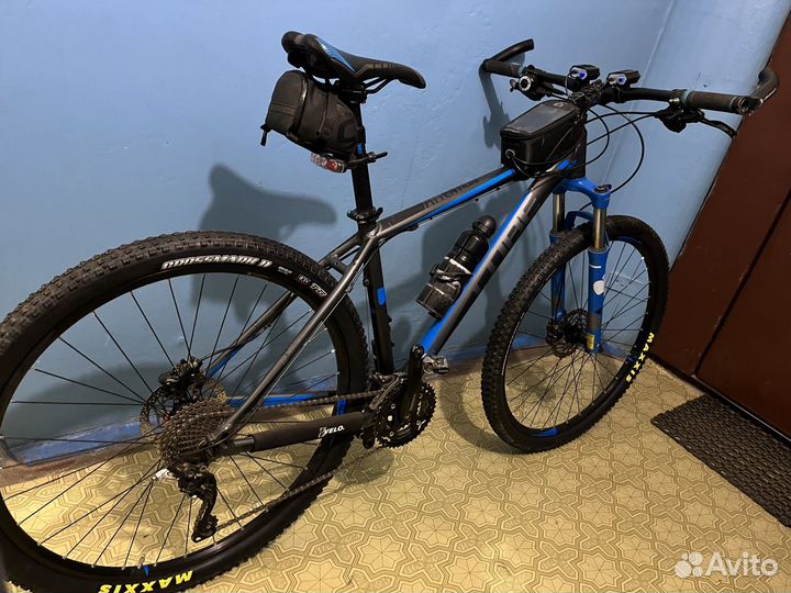 Велосипед MTB Cube Attention 29