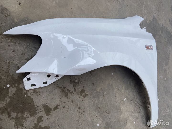 Volkswagen polo капот