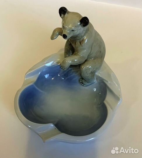 Фарфоровая пепельница с медведем. Германия