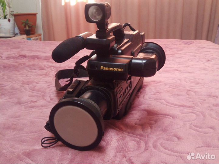 Видеокамера panasonic m3000