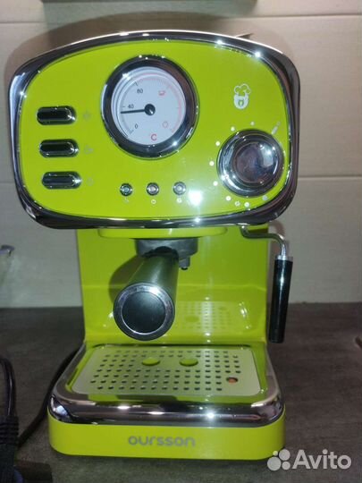 Кофеварка рожковая Oursson EM1505/GA