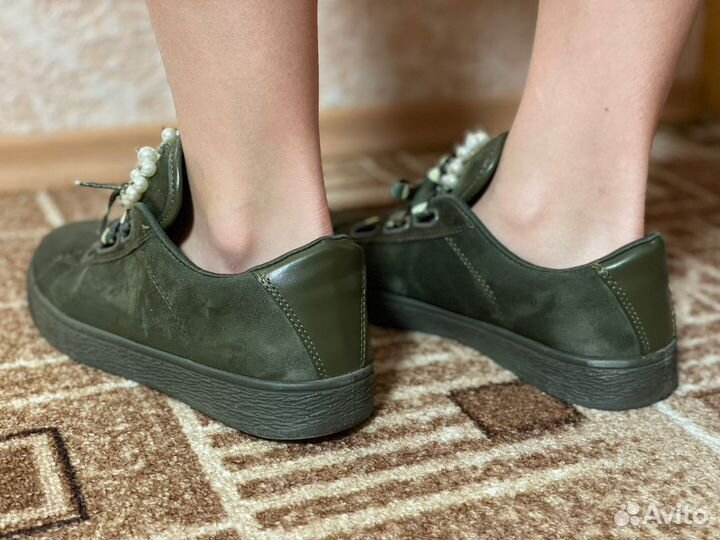 Кроссовки кеды женские