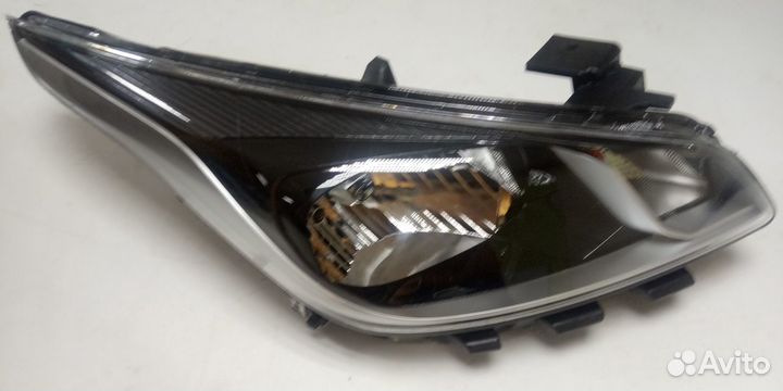 Фары правая/левая KIA RIO lV с2017