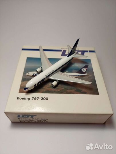 Модель самолета LOT B 767 Herpa 1/500