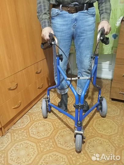 Ходунки для взрослых на колесах