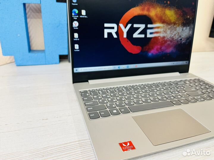 Ноутбук на Ryzen 5-3500 8gb ddr4