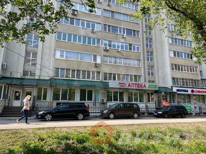 Торговая площадь на трафике у остановки, 150 м²