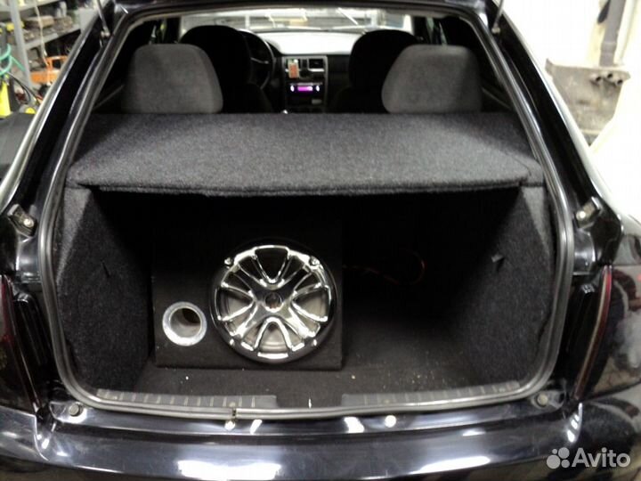 Акустическая полка Лада Приора (хэтчбек)