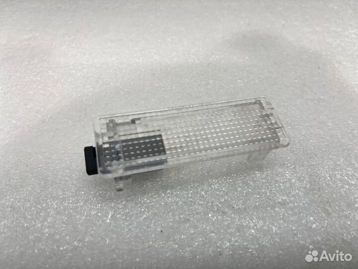 Плафон салонный Ford Kuga CBS ytma 2015