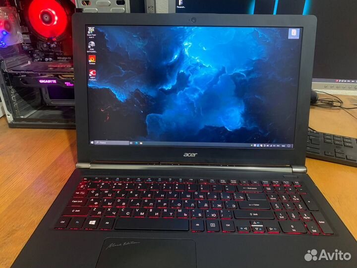 Продам игровой ноутбук Acer v15 Nitro Black Editio