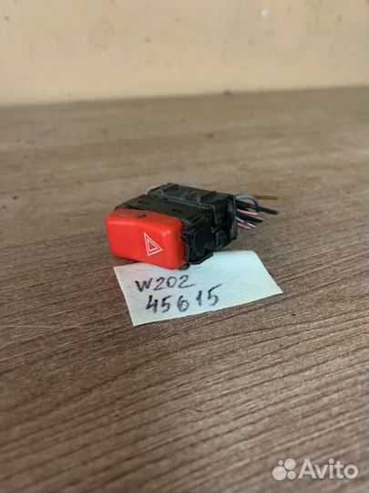 Кнопка аварийной сигнализации mercedes W202 W140