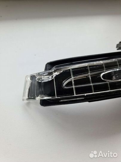 Mercedes w212 повторитель поворотника