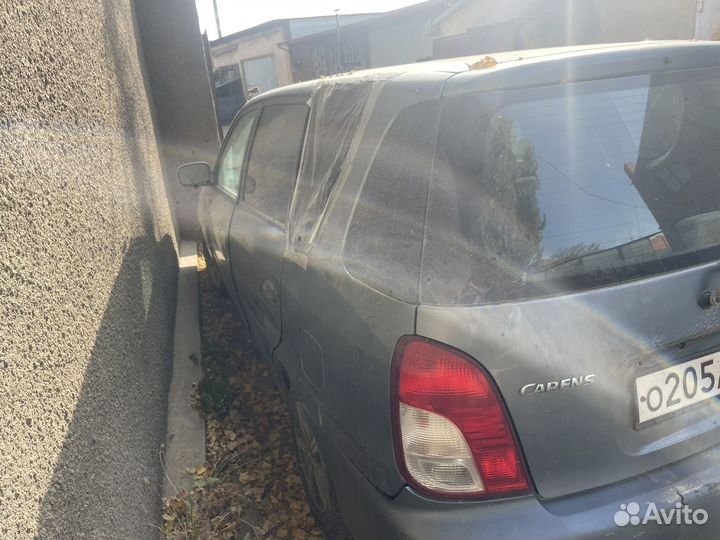 В разборе Kia carens 2002 МКПП