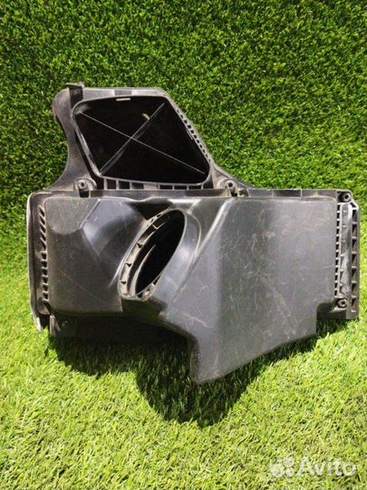 Корпус воздушного фильтра от Audi A4 B8/ A5 8T aud