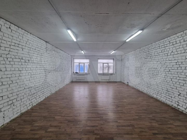 Свободное, склад, производство от 100 до 500 м²