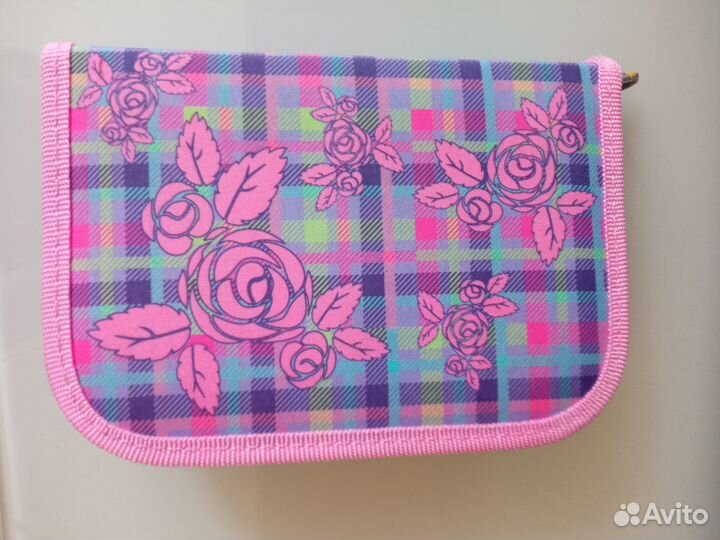 Пенал школьный новый