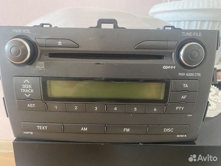 Штатная магнитола на toyota corolla 150