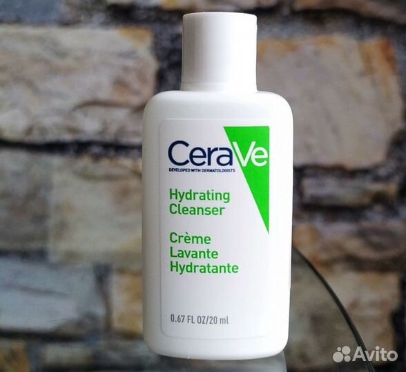 Увлажняющий очищающий крем-гель CeraVe