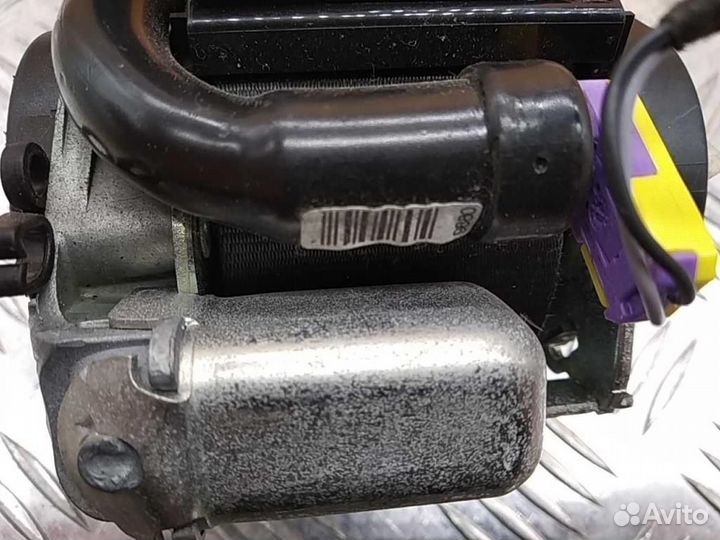 Ремень безопасности с пиропатроном Skoda Superb