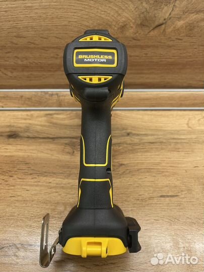 Шуруповерт Dewalt DCD796 Type11