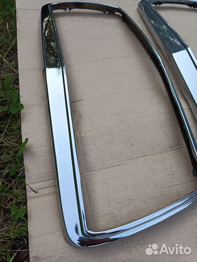 Рамка решётки радиатора Мерседес Е124