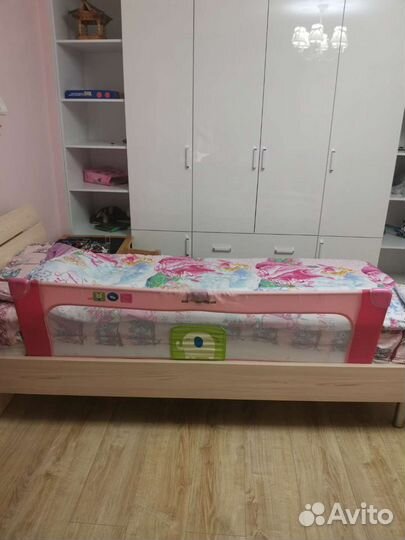 Экран для детской кроватки