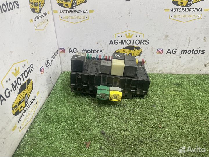 Блок предохранителей, в сборе Passat B4