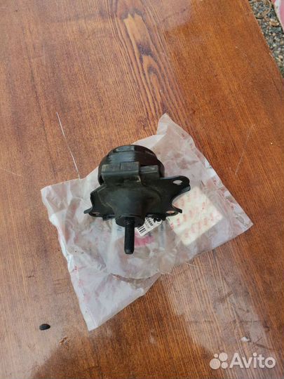 Подушка на Honda stream Левая